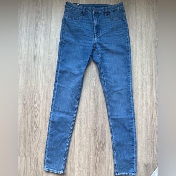 H&M Divided Jeans Size 10 NWT - Picture 2 of 4